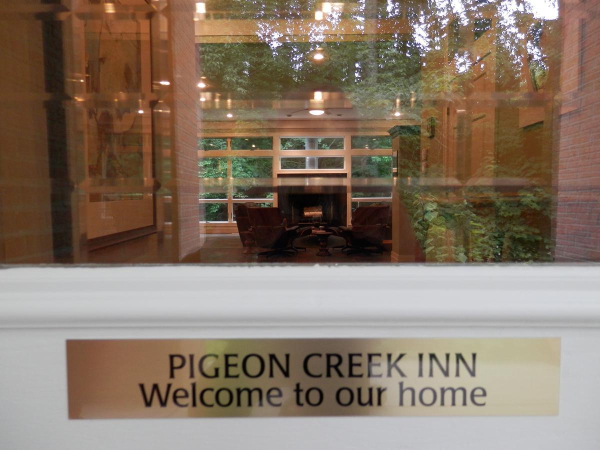Pigeon Creek Inn - Adults Only Holland Zewnętrze zdjęcie